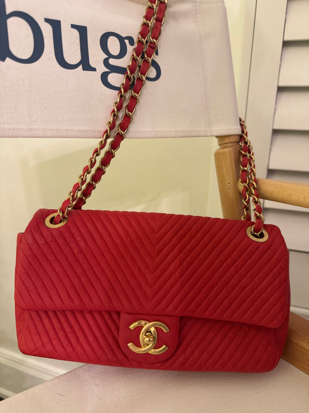 Chanel Red Medium Wrinkled calf leather Quilted Chevron Medallion Charm Surpique Flap