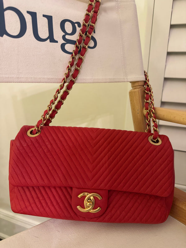 Chanel Red Medium Wrinkled calf leather Quilted Chevron Medallion Charm Surpique Flap
