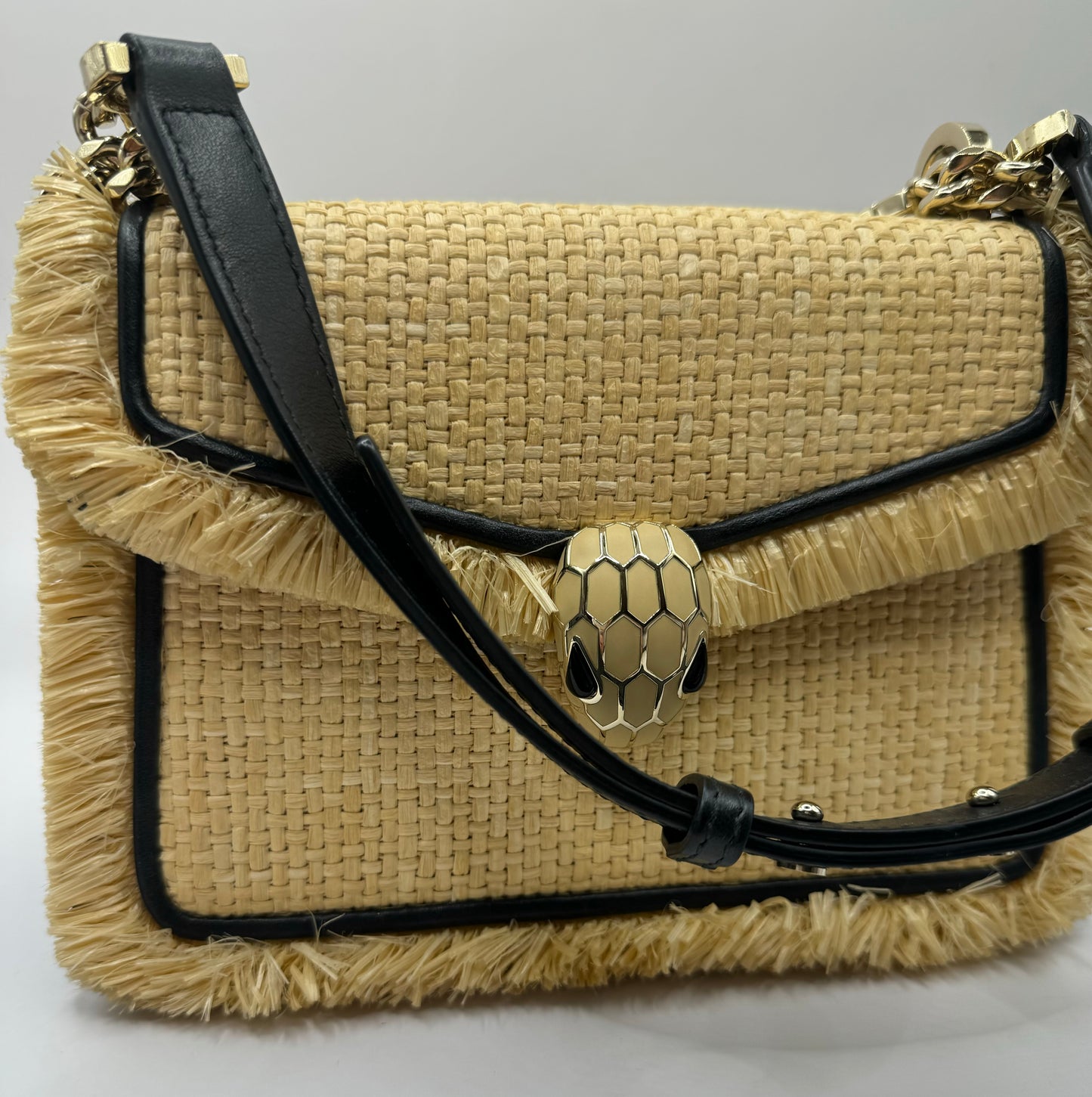 Bvlgari
Preloved raffia serpenti diamond blast crossbody/top handle bag