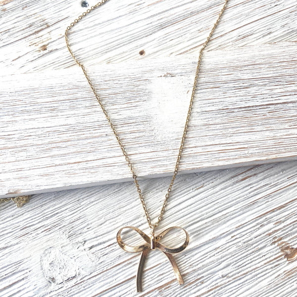 Bow necklace slip knot trendy jewelry: Silver