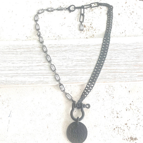 Edgy glam French champagne coin shackle necklace : Matte black