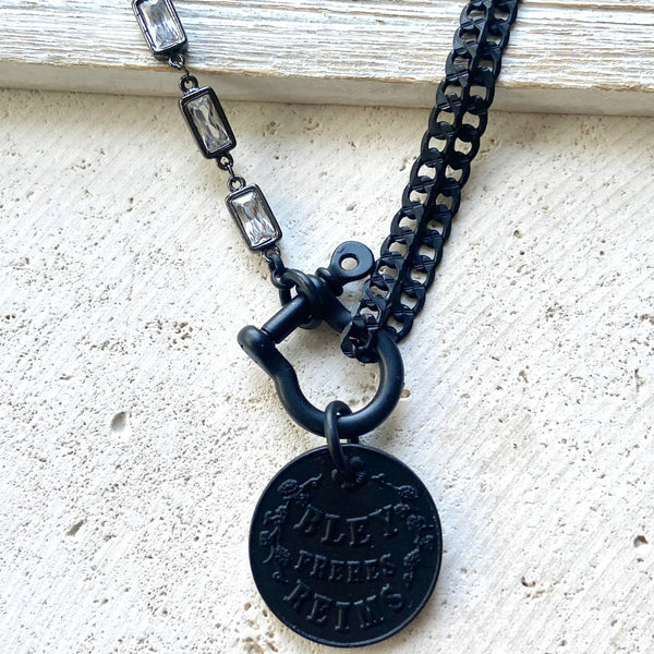 Edgy glam French champagne coin shackle necklace : Matte black