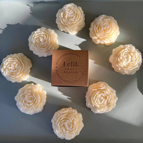 Scented Peony Flower Candle: Lavender