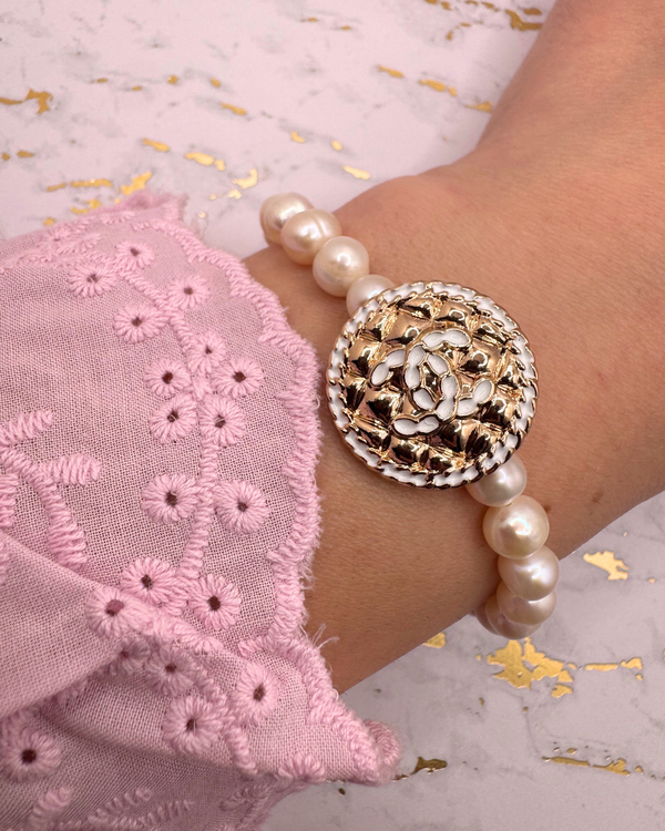 Freshwater Pearls Stretch Bracelet: 6"