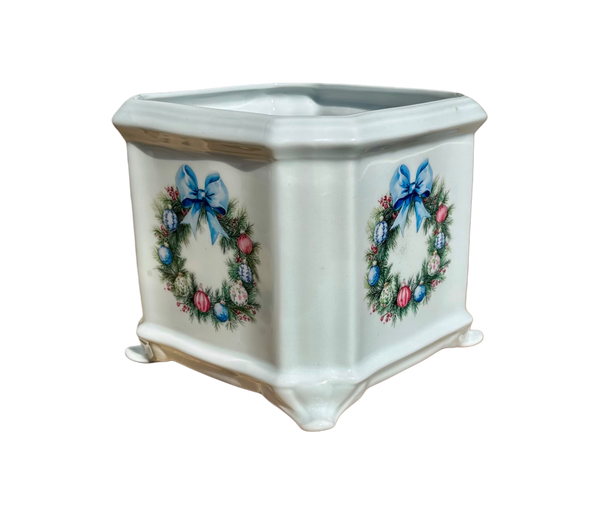 Christmas Wreath Cachepot Planter Pot, Chinoiserie, White