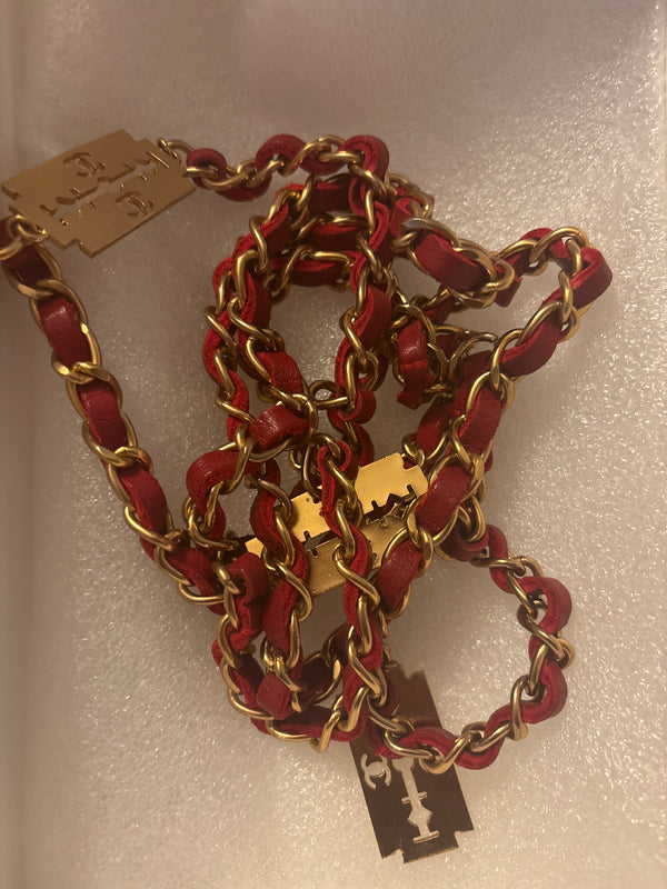 CHANEL - Razor collection CC chain belt in red with box
