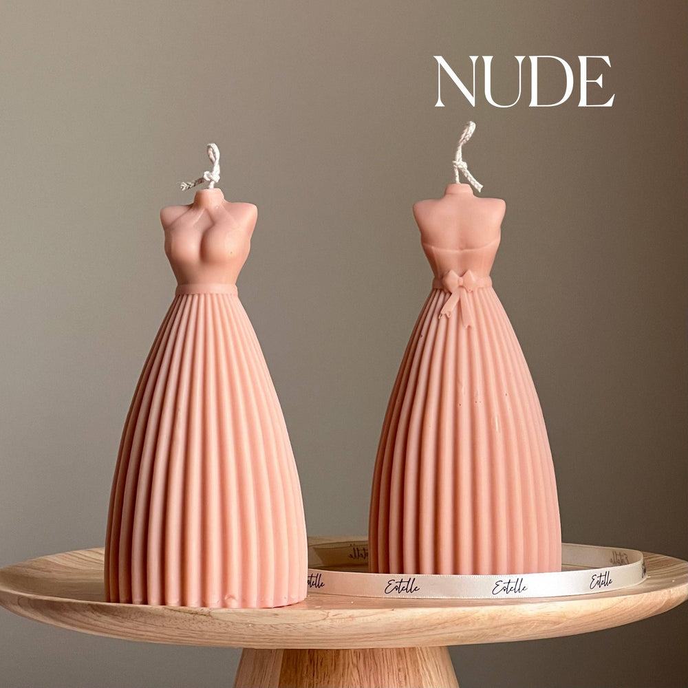 Wedding Dress Candle: Handmade Soy Wax Bridal Decor: Cream / Vanilla&Cashmere
