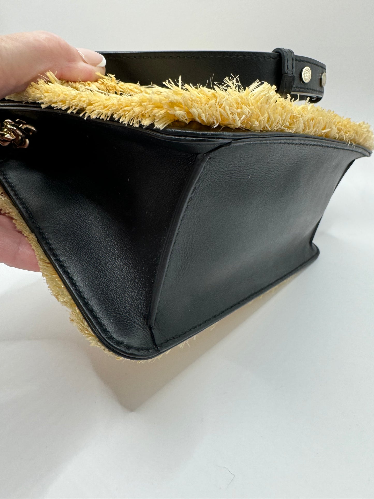 Bvlgari
Preloved raffia serpenti diamond blast crossbody/top handle bag