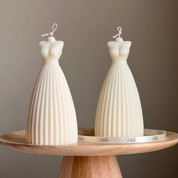 Wedding Dress Candle: Handmade Soy Wax Bridal Decor: Cream / Vanilla&Cashmere