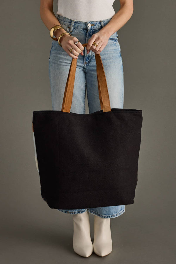 Dk. Blue Ski Trip Scene Tote