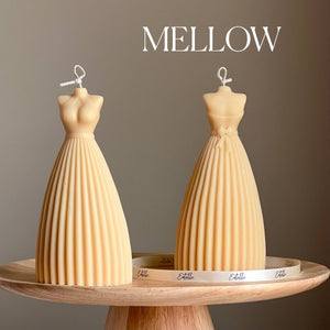 Wedding Dress Candle: Handmade Soy Wax Bridal Decor: Cream / Vanilla&Cashmere