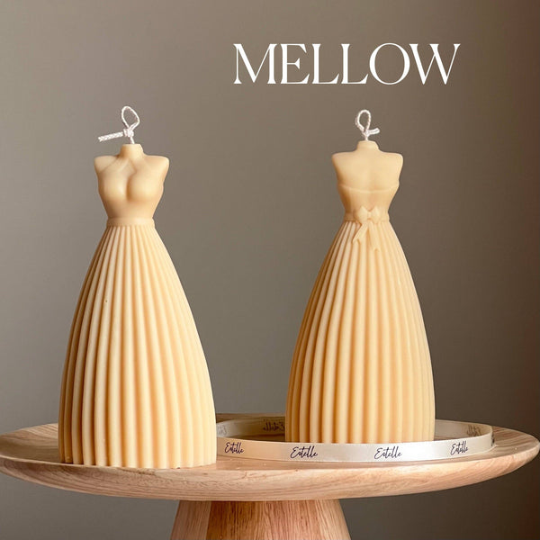 Wedding Dress Candle: Handmade Soy Wax Bridal Decor: Cream / Vanilla&Cashmere