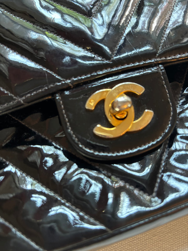 👜 Chanel Vintage Black Patent Chevron Double Flap Bag – Gold Hardware
