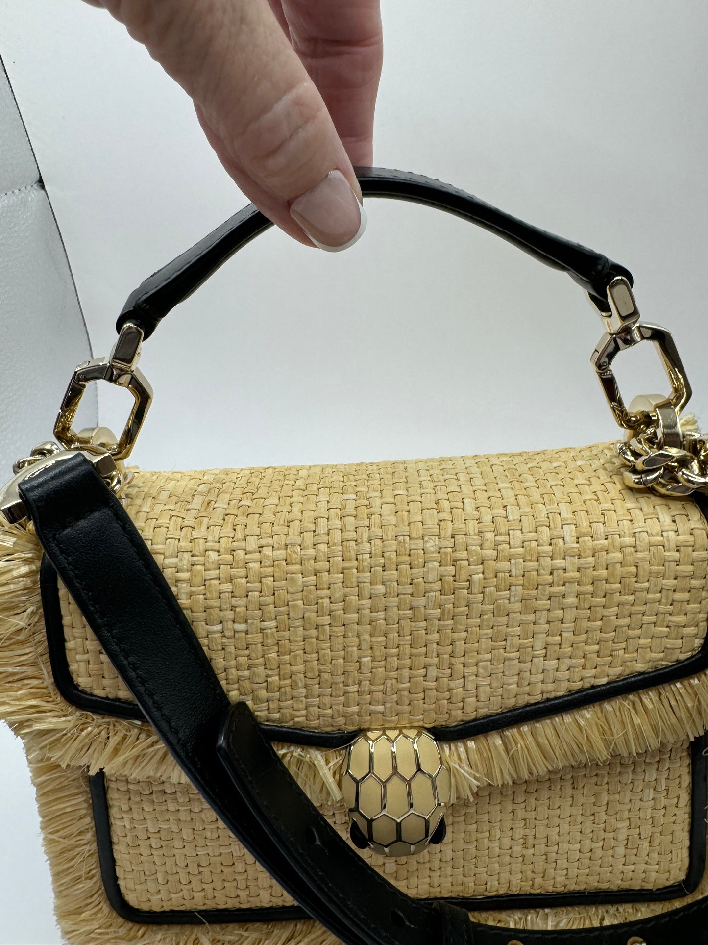 Bvlgari
Preloved raffia serpenti diamond blast crossbody/top handle bag