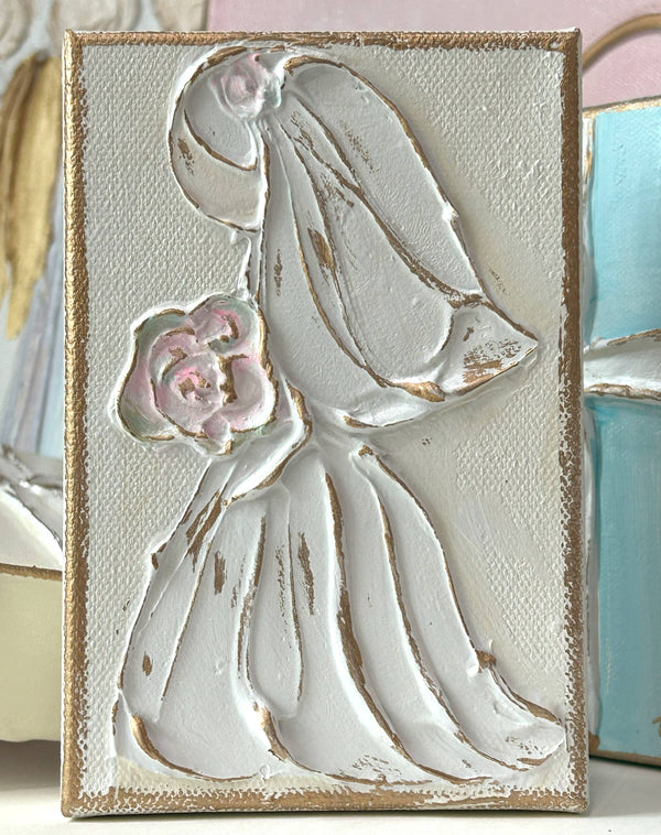 Bride with bouquet   |  wedding  |  bride 4x6 wood block