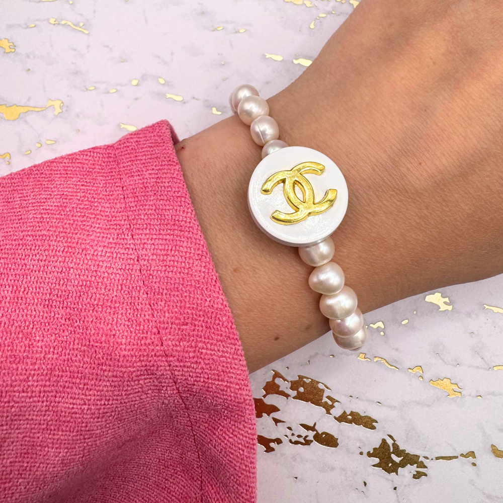 Chanel Button Freshwater Pearls Stretch Bracelet: 6"