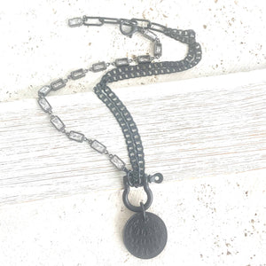 Edgy glam French champagne coin shackle necklace : Matte black