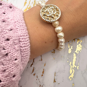 Freshwater Pearls Stretch Bracelet: 6"