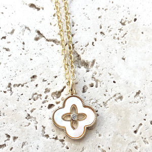 Clover shell pearl necklace