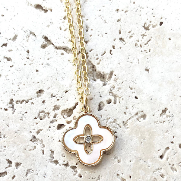 Clover shell pearl necklace