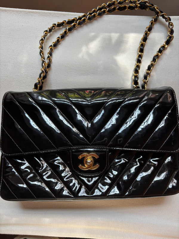 👜 Chanel Vintage Black Patent Chevron Double Flap Bag – Gold Hardware