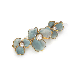 THREE PETAL BARRETTE: Pearl