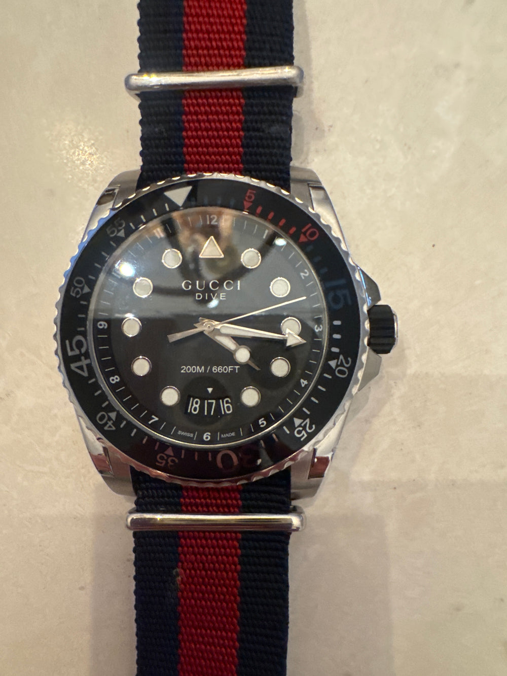 Gucci Dive 45mm navy/red stripe nylon band