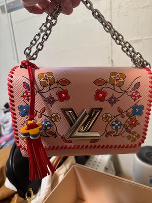 Louis Vuitton Epi Floral Twist rose ballerine SHW