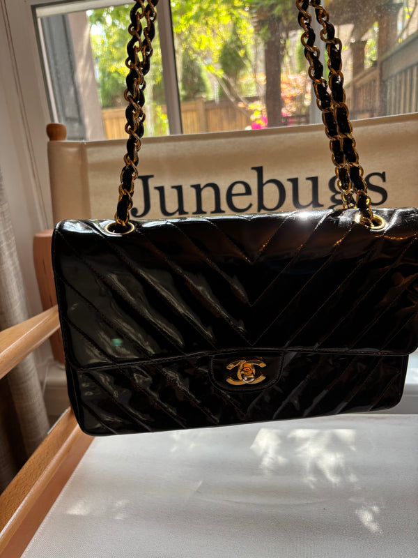 👜 Chanel Vintage Black Patent Chevron Double Flap Bag – Gold Hardware
