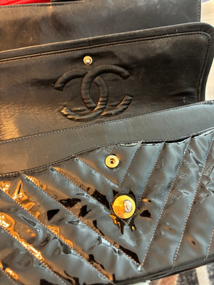 👜 Chanel Vintage Black Patent Chevron Double Flap Bag – Gold Hardware