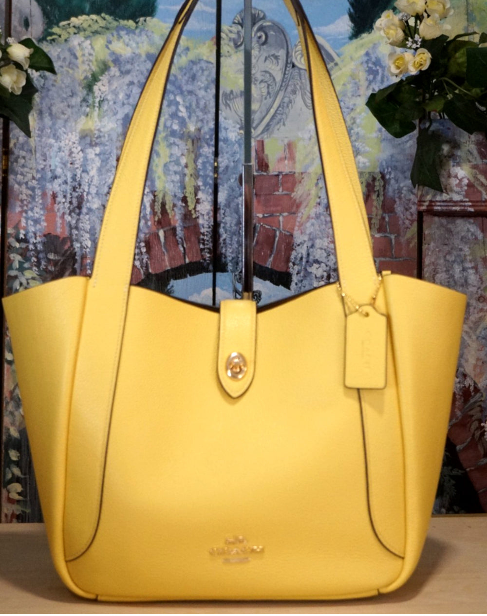 Coach Yellow Hadley Turnlock shoulder bag NWT