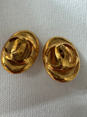 Chanel Oval 24k gold earrings clip on