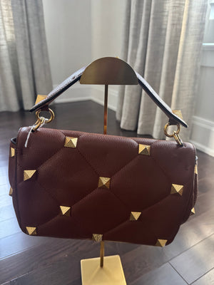 Valentino Rockstud Caramel Large with gold hammered hardware.