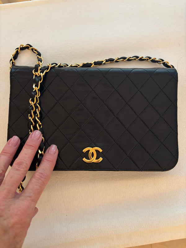 Chanel Pre-Loved Vintage Black Lambskin Single Flap with 24k Gold Hardware: