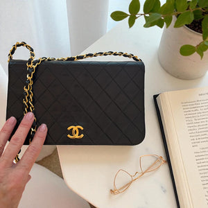 Chanel Pre-Loved Vintage Black Lambskin Single Flap with 24k Gold Hardware: