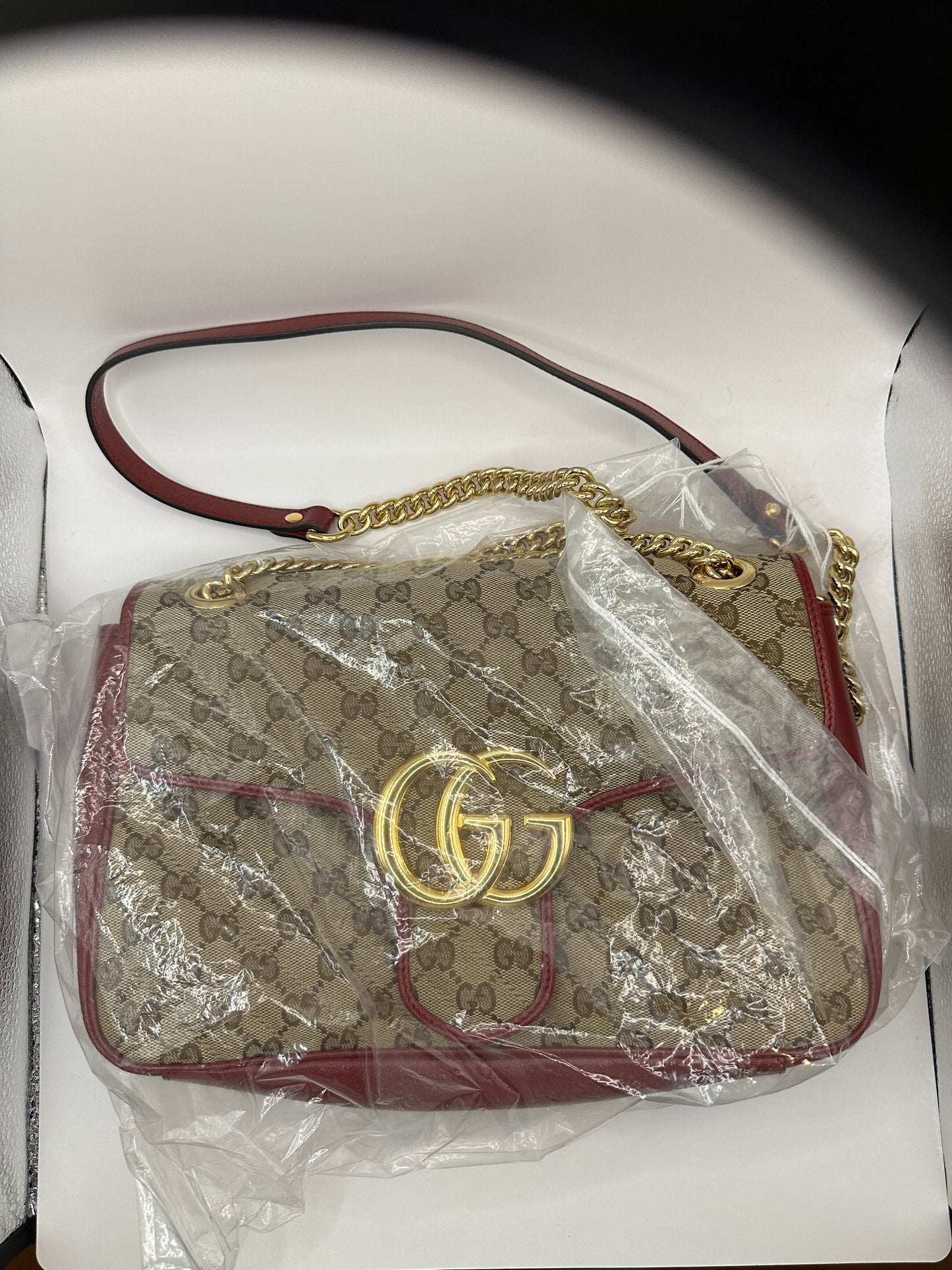 Gucci GG Supreme Medium Marmont Crossbody Bag