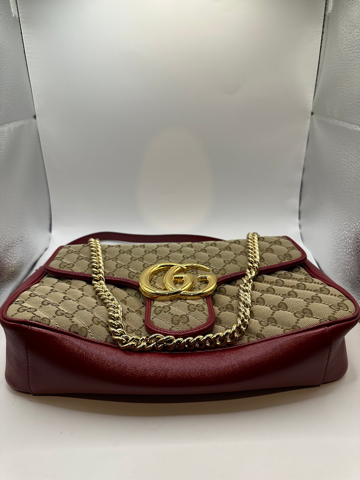 Gucci GG Supreme Medium Marmont Crossbody Bag