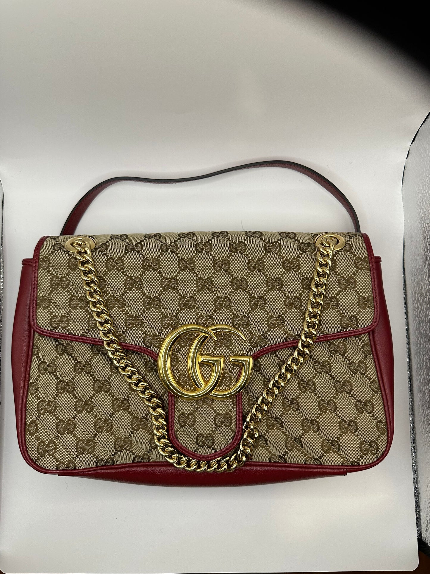 Gucci GG Supreme Medium Marmont Crossbody Bag