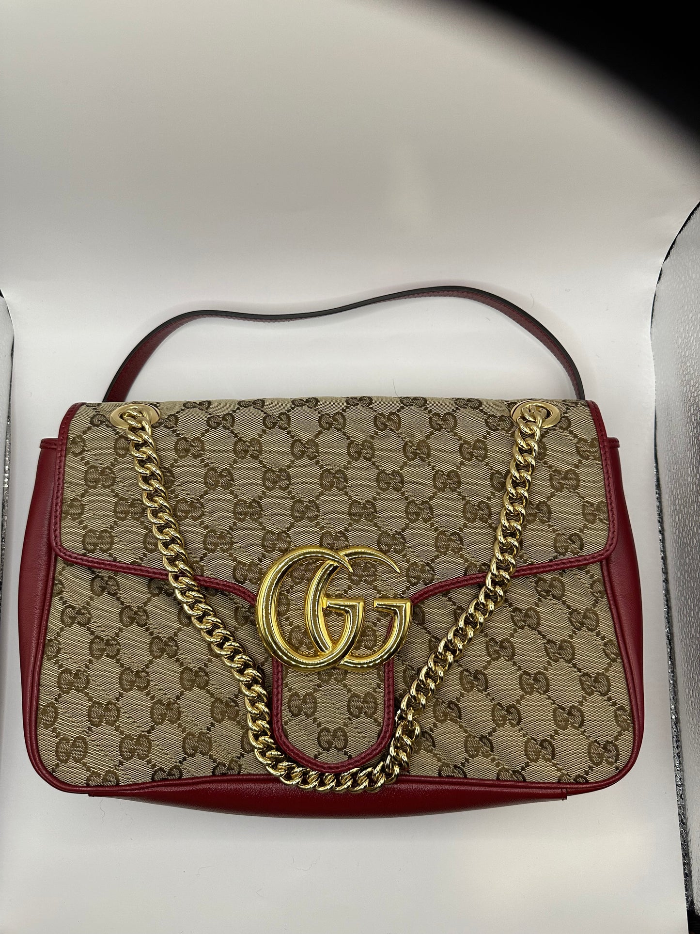 Gucci GG Supreme Medium Marmont Crossbody Bag