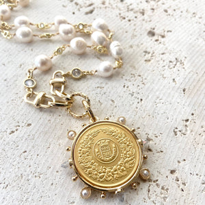 Coin jewelry pearl necklace boutique salon jewelry
