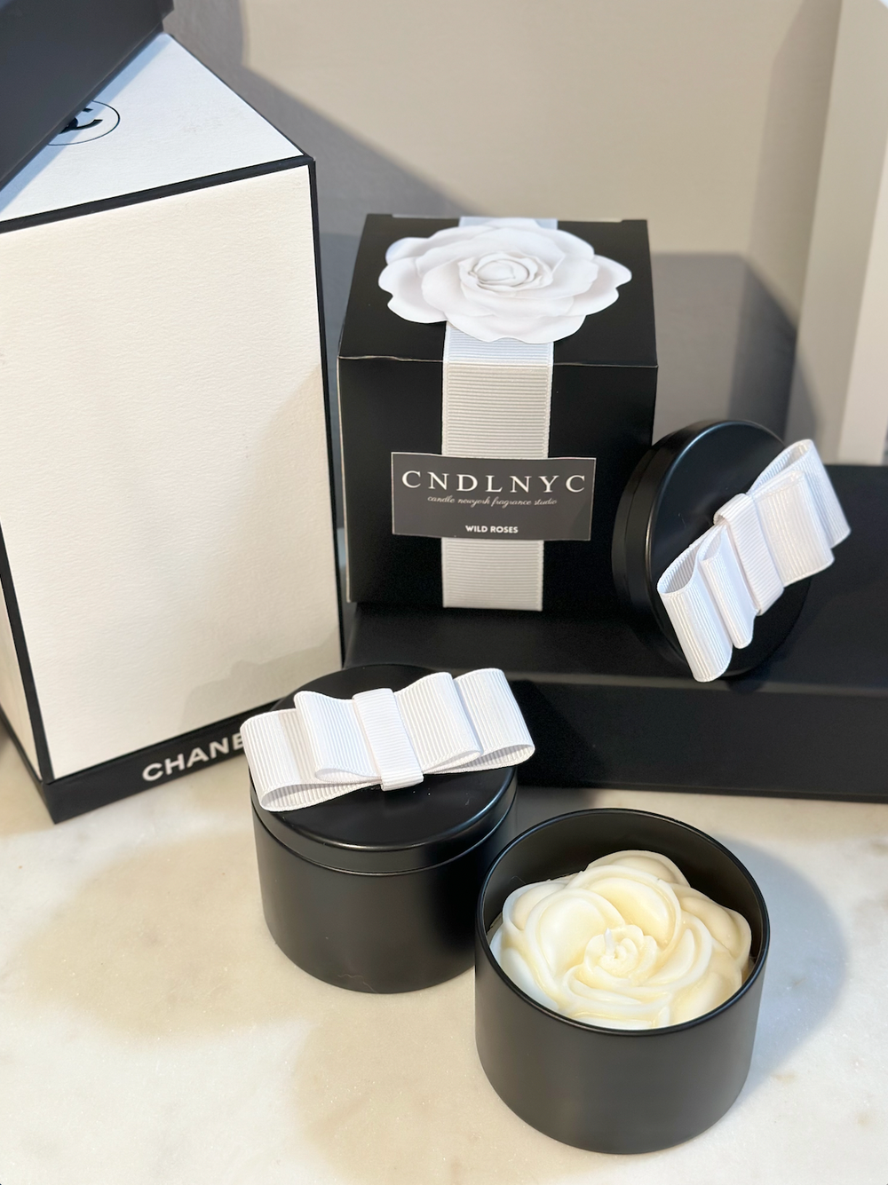 CNDLNYC | Camellia Candle - A Luxury Gift for All: Sunday Morning - Linen & Citrus