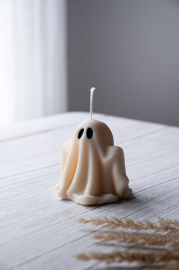 Spooky Spectral Charm: Cutie Ghost Soy Wax Candle: White / Holiday Spice
