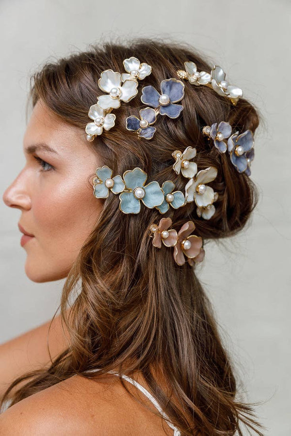 THREE PETAL BARRETTE: Pearl