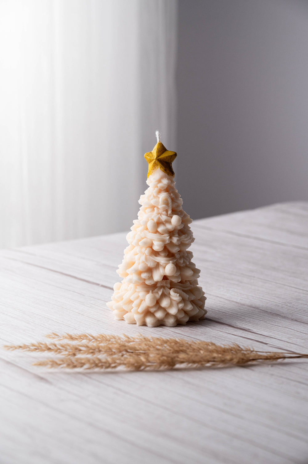 Christmas Tree with Star Topper: Gold Top / Citrus