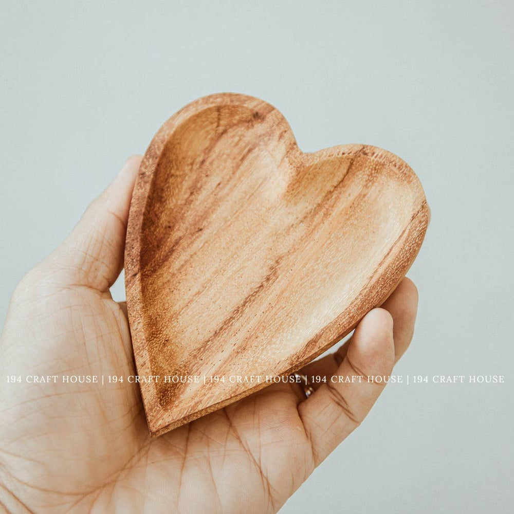 Rustic Wooden Heart-shaped Tray - Home Decor & Gifts