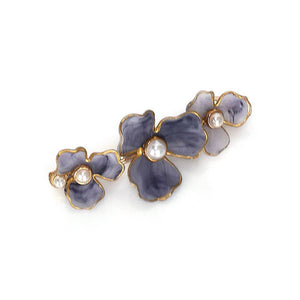 THREE PETAL BARRETTE: Pearl