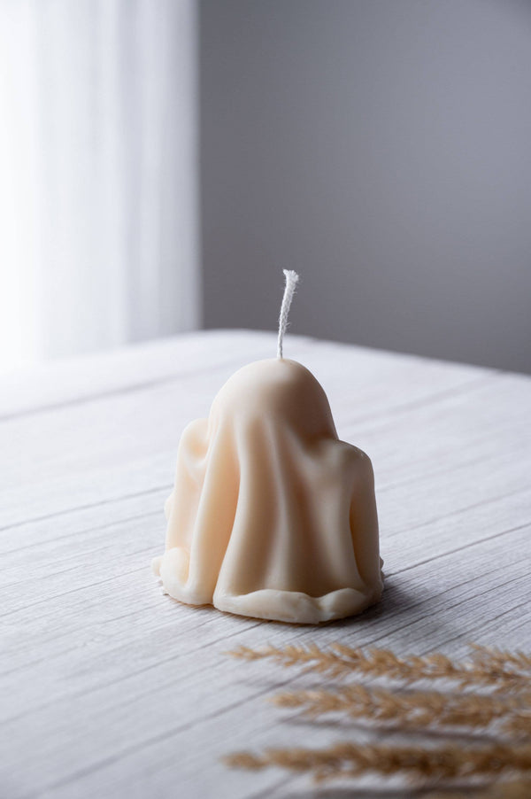 Spooky Spectral Charm: Cutie Ghost Soy Wax Candle: White / Holiday Spice