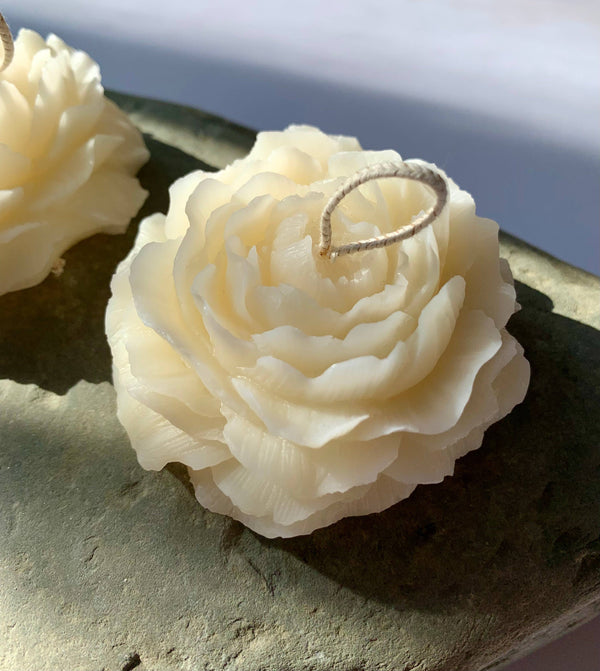 Scented Peony Flower Candle: Lavender
