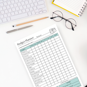 Weekly Budget Tracker: 50-Page Notepad