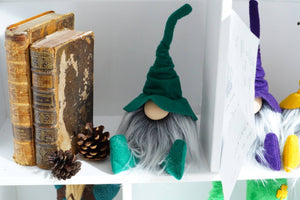 Fall Wizard Gnomes – Gold -Ivory Beard / Large